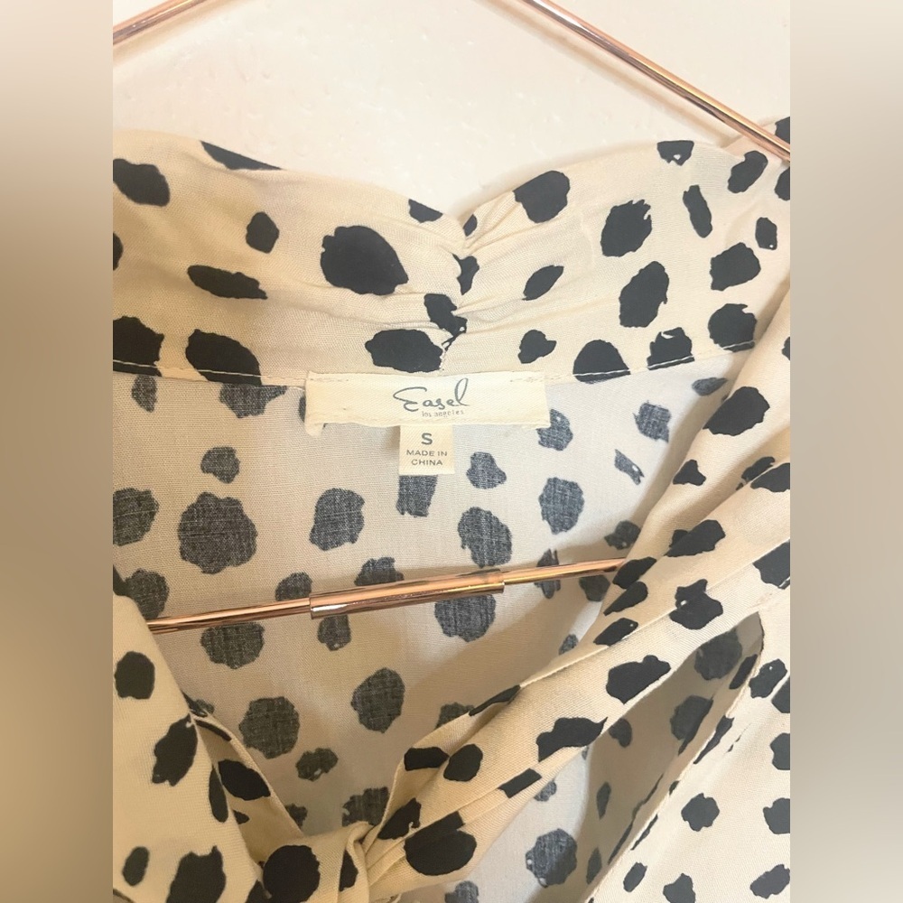 Easel Cream and Black Spotted Blouse - Picture 4 of 4